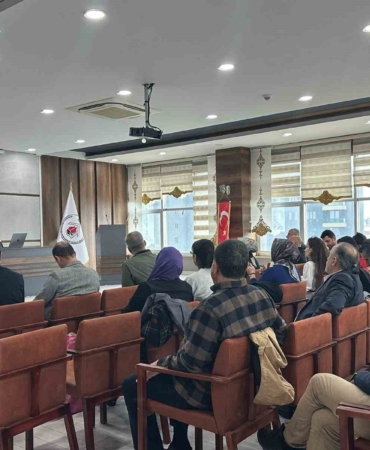 sanatin-toplumsal-iletisimdeki-aktoru-anlam-bellek-ve-donusum-soylesisi-OdHgB2Hw.jpg