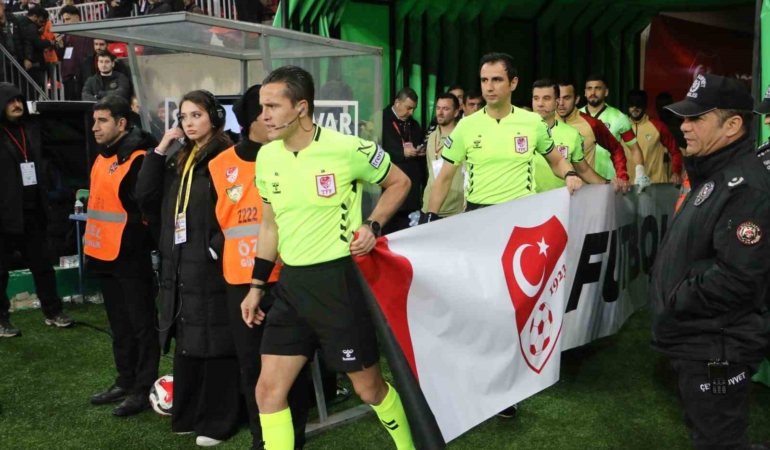 amed-sportif-faaliyetler-manisa-fkyi-2-0-yendi-bireysel-performanslar-ve-goller-YWtY1n8C.jpg
