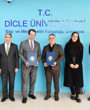 dicle-universitesi-ve-ozel-okullardan-universite-personeli-cocuklari-icin-egitim-is-birligi-protokolu-eeMEku8j.jpg