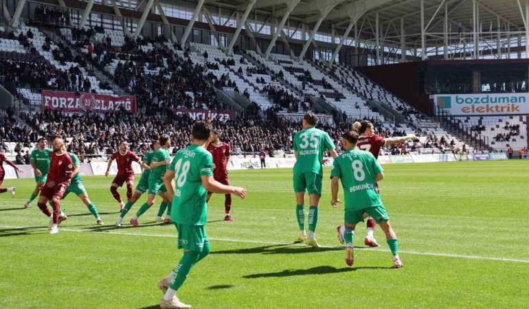 elazigspor-muglaspor-maci-ozeti-ev-sahibi-1-0-one-gecti-WeUewq82.jpg