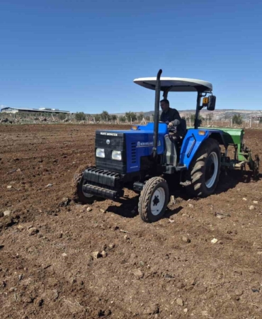gaziantep-yavuzelide-nohut-ekimine-baslandi-yagisli-kis-sonrasi-bereketli-uretim-umudu-GrmvtAXI.jpg