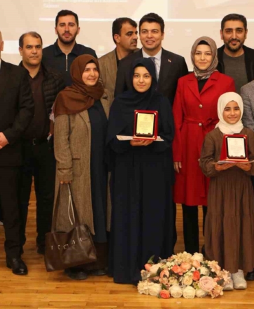 genc-nida-kuran-i-kerimi-guzel-okuma-yarismasi-diyarbakir-bolge-finalleri-raporu-JwQThsXT.jpg