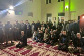 kadir-gecesi-diyarbakirda-dualarla-ihya-edildi-manevi-zenginlik-icinde-dagildi-M7Hna7Mv.jpg
