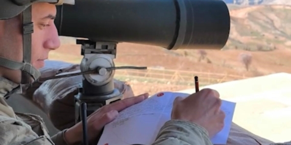 Kahraman Mehmetçiklere Sevgi Mektuplarıyla Bağlarımızı Güçlendiren Genç Yürekler