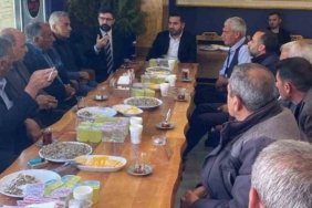 ramazanda-baris-cermikte-koca-ve-demir-ailelerinin-uzlasiya-vurgu-gVVw4Z7k.jpg