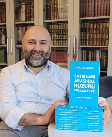 satirlari-arasinda-huzuru-bulmak-abdulkadir-aslanoglunun-yeni-eseri-ramazanda-raflarda-3G1Xit43.jpg