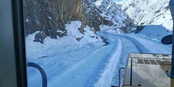 Solhan’da Yoğun Kar Yolu Açma Seferberliği: Kapalı Köy ve Mezra Yolları Yeniden Ulaşıma Açıldı