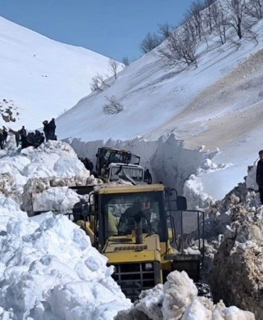 tuncelide-kar-yagisinin-ardindan-koy-yolu-ulasimi-yeniden-saglandi-yogun-gayretler-sonuc-verdi-memvbzTt.jpg
