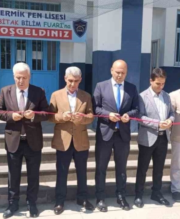 cermik-fen-lisesinde-tubitak-ve-bilim-fuari-coskuyla-acildi-HpzpjXCY.jpg