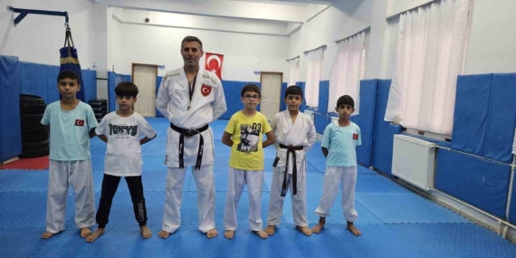 cermikte-karate-kurslarina-yogun-ilgi-gencler-milli-sporcu-hedefiyle-yetisiyor-T6xtANh8.jpg