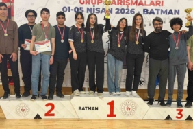 diyarbakir-anadolu-lisesinin-satrancta-bolge-sampiyonu-olmasi-r2FdJKFa.jpg