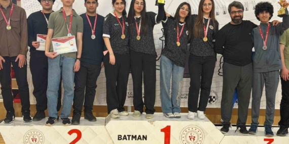 Diyarbakır Anadolu Lisesi’nin Satrançta Bölge Şampiyonu Olması