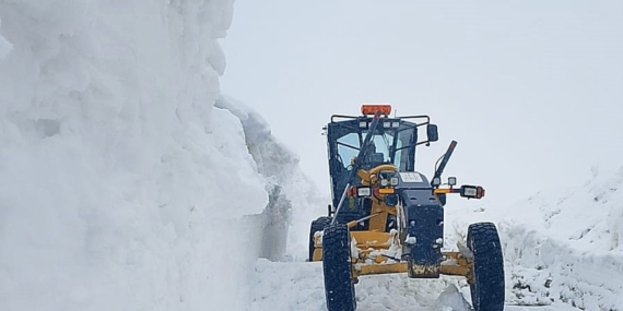 Erzurum’un Palandöken ve Kırsalında Bahar Karla Mücadele: 3 Metreyi Aşan Karla Zorlu Günler
