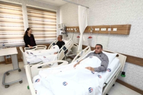 kiliste-sefkat-dolu-bir-bagis-hekimlikten-nobet-devralan-doktora-donorluktu-bobrek-nakli-E9vSDLji.jpg