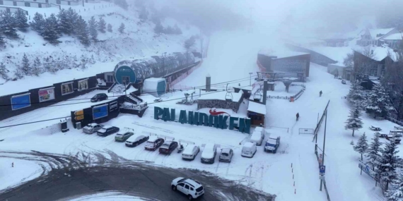 Palandöken Kayak Merkezi’nde Kar Kalınlığı 210 Santimetreye Ulaştı ve Gün Boyu Kar Yağışı Devam Etti