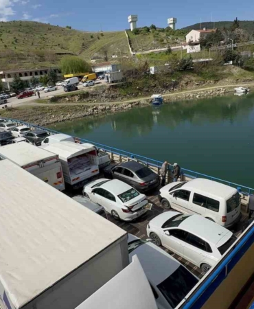 pertek-feribot-hattinda-guncel-yogunluk-ve-yeni-kopru-projesi-jVKlir5y.jpg