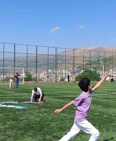 ucurtma-senligiyle-cosan-cermikte-23-nisan-coskusu-Dq6LYg5D.jpg