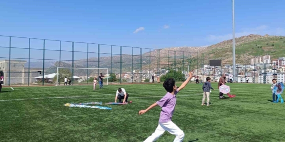 Uçurtma Şenliğiyle Coşan Çermik’te 23 Nisan Coşkusu