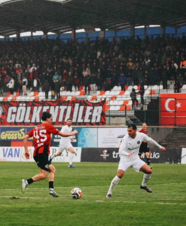 vanspor-fk-manisa-fk-karsilasmasinda-evinde-0-1lik-sonucla-maglup-oldu-DTPibx6t.jpg