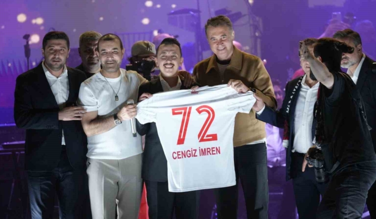 batman-petrolsporun-1-lige-yukselisi-icin-sehrin-coskusu-sampiyonluk-kutlamalari-9ZfkhFCz.jpg
