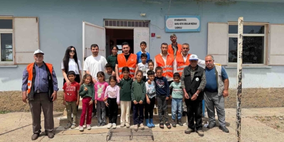 baysu-mahallesinde-ogrencilerle-fidan-dikimi-etkinligi-7XOazLIY.jpg