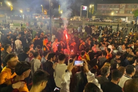 elazigda-galatasaray-sampiyonluk-coskusunu-yasatti-26-basariya-coskulu-kutlama-8WCAp35Y.jpg