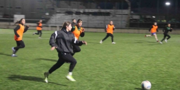 erzurumda-kadin-futbolu-icin-tarihi-adim-eugsk-3-lige-hazir-NyydwbmD.jpg