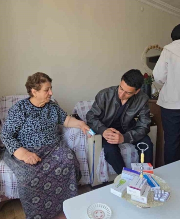 evde-bakim-projesiyle-karakocanda-genc-saglikcilarin-toplumsal-hizmeti-PJEmgmZn.jpg