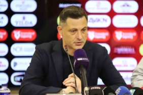 gaziantep-fk-teknik-direktoru-radoi-sonuc-bizim-icin-biraz-aciydi-mucadeleye-devam-SQYrWKkH.jpg