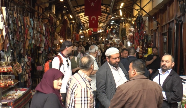 gaziantepte-bayram-tatili-turist-akini-tarihi-carsilarda-cifte-bereket-ZTIMte6L.jpg