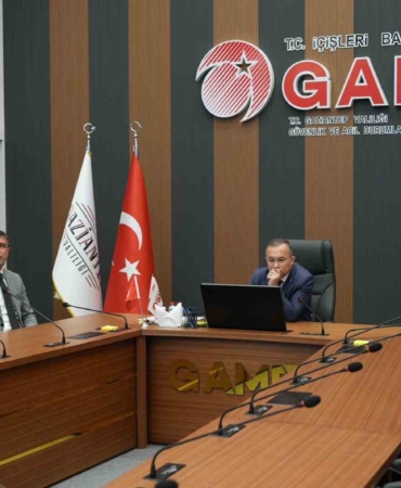gaziantepte-super-hucre-firtinasi-sonrasi-kurtarma-ve-tahliye-calismalari-Y8OJyZa6.jpg