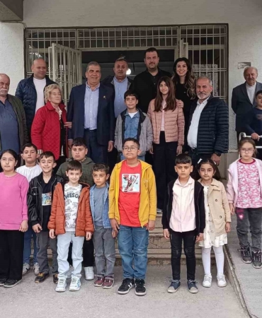 girisimci-zekai-dursunun-cermikteki-ogrencilere-kirtasiye-destegi-ziyareti-DwlQsaHb.jpg