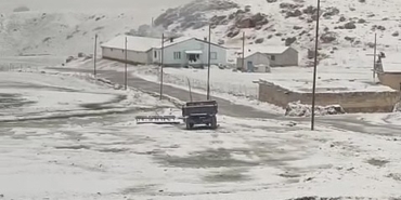 gurpinarda-mayis-sonu-kar-yagisi-yukselen-sicaklikla-gelen-soguklar-tarimi-etkiledi-EHtBFpBT.jpg