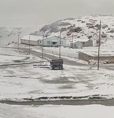 gurpinarda-mayis-sonu-kar-yagisi-yukselen-sicaklikla-gelen-soguklar-tarimi-etkiledi-EHtBFpBT.jpg