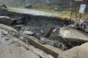karakaya-baraji-altindaki-koprude-tehlike-iclerindeki-hasar-ve-baraj-tahliyeleriyle-meydana-gelen-enerji-eEW3zUTh.jpg