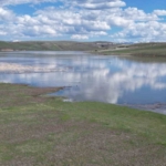 kars-baraj-golu-gokyuzuyle-butunlesen-masmavi-derinlikler-BN34lUnN.jpg