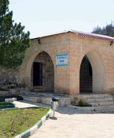 makam-dagi-ve-zulkifl-makami-cevresinde-ulasim-ve-turizm-icin-beklenen-yatirimlar-44zEHVOV.jpg