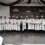 nur-medresesinde-13-hafiz-icin-icazet-toreni-coskuyla-gerceklesti-82uEhXXb.jpg