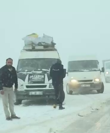 palandoken-gecidinde-mayis-baskini-kar-ruzgar-ve-yol-mucadelesi-JizHGuTh.jpg