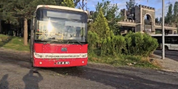 Sur İlçesinde Freni Patlayan Otobüsrefüjde Durdu: Yaşananlar ve Gelişmeler