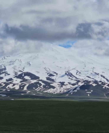 sutey-yaylasi-baharin-ilk-isiklariyla-canlanan-doga-rotasi-YJYau3gc.jpg