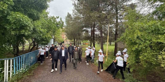 yesil-vatan-icin-diclede-cevre-temizligi-ve-bilinclendirme-etkinligi-S1A1Xv4B.jpg