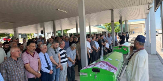 aile-feci-olayi-esini-ve-kizini-kaybeden-kadinin-cenazesi-gozyaslariyla-ugurlandi-3F1eYnxB.jpg