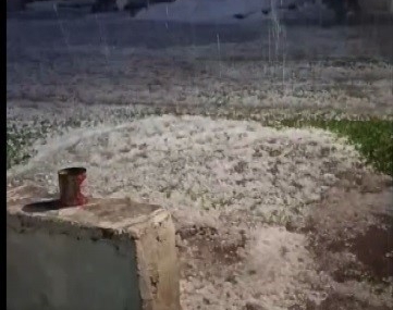 Akyaka’da Gece Yarısı Dolu Yağışı: Köyde Panik ve Beyaz Bir Manzara