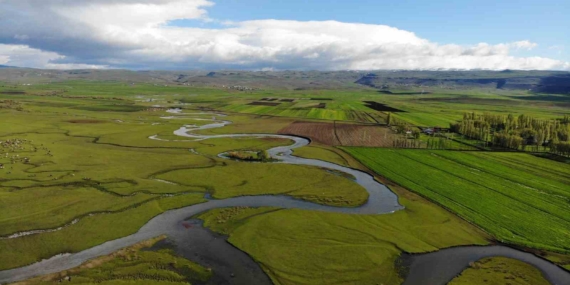 arpacay-menderesleri-drone-ile-doganin-desenleri-uzerinde-bir-yolculuk-nh6L3efF.jpg