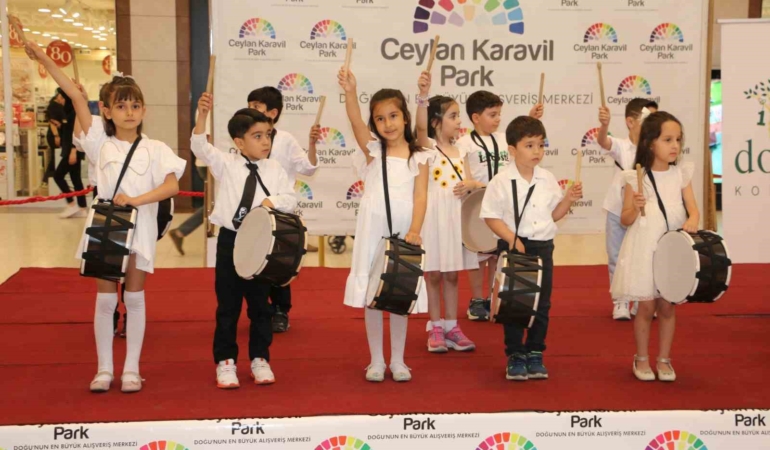 ceylan-karavil-parkta-bahar-senligi-coskusu-ogrencilerden-ailelere-neseli-anlar-drmg21cs.jpg