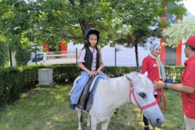 cinarda-150-ogrenci-ve-aileleriyle-geleneksel-piknik-coskusu-OWJftzOO.jpg