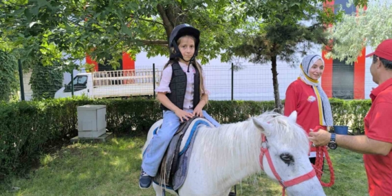 cinarda-150-ogrenci-ve-aileleriyle-geleneksel-piknik-coskusu-OWJftzOO.jpg