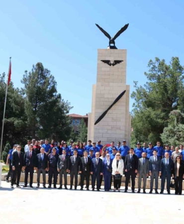 diyarbakir-ceza-infaz-personeli-gunu-toreni-ve-sehitlik-ziyareti-4I1w5W5G.jpg