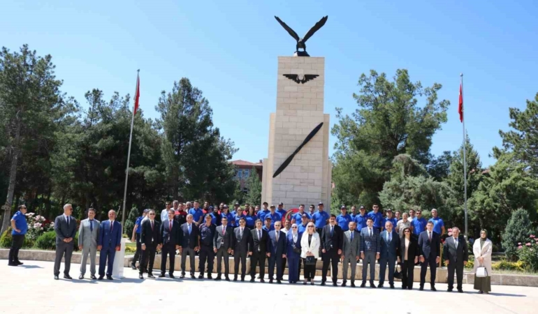 diyarbakir-ceza-infaz-personeli-gunu-toreni-ve-sehitlik-ziyareti-4I1w5W5G.jpg